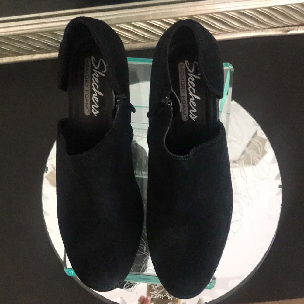 Skechers Women's Dark Ankle Booties NEW